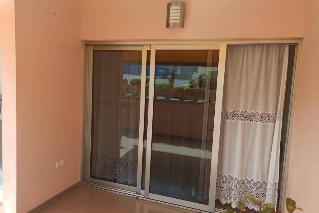 Spacious Apartment Just Few Steps Of The Ocean In La Caleta Costa Adeje  Luaran gambar